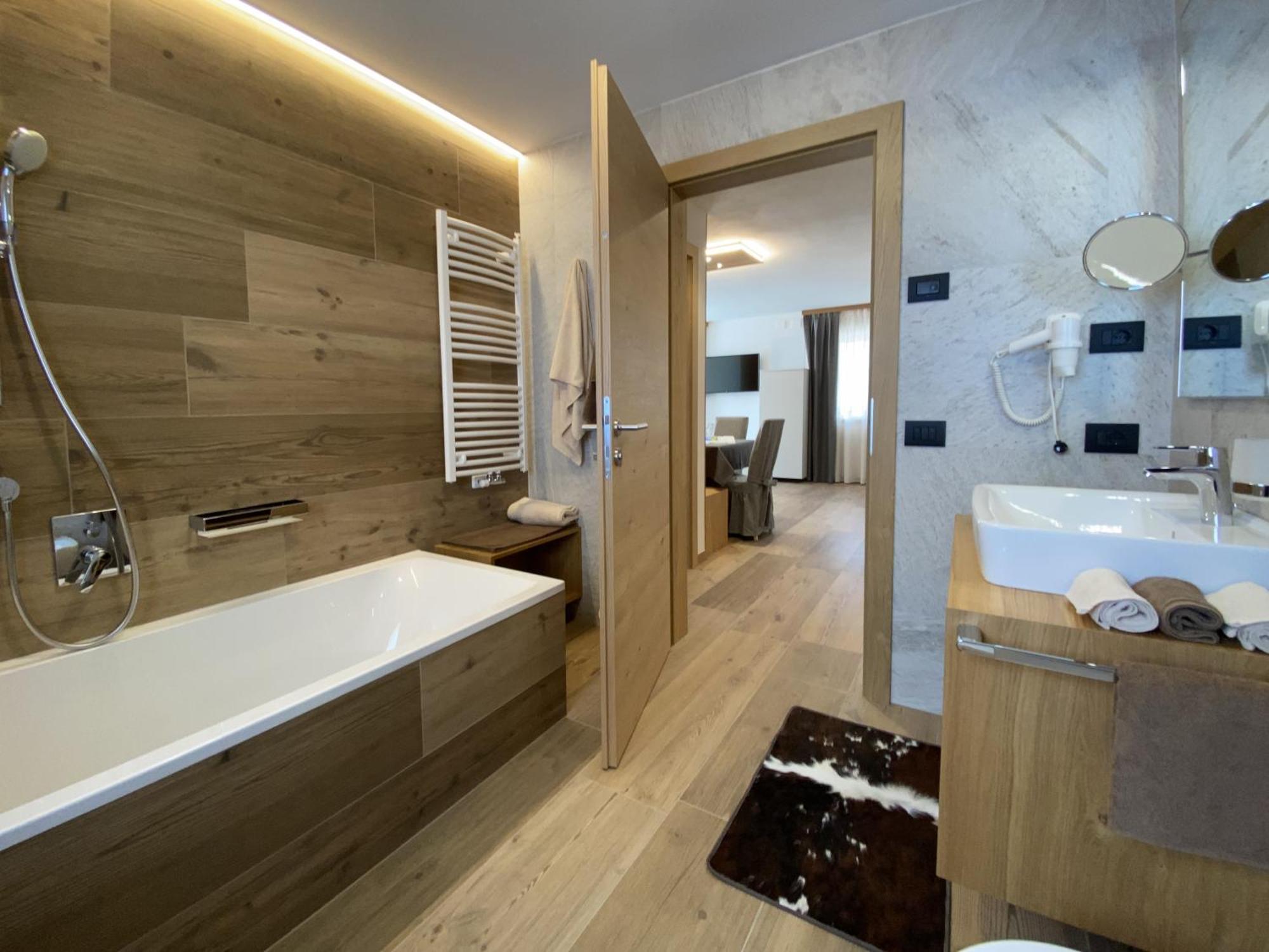 Ciasa Nene Franzl Aparthotel Badia  Ngoại thất bức ảnh