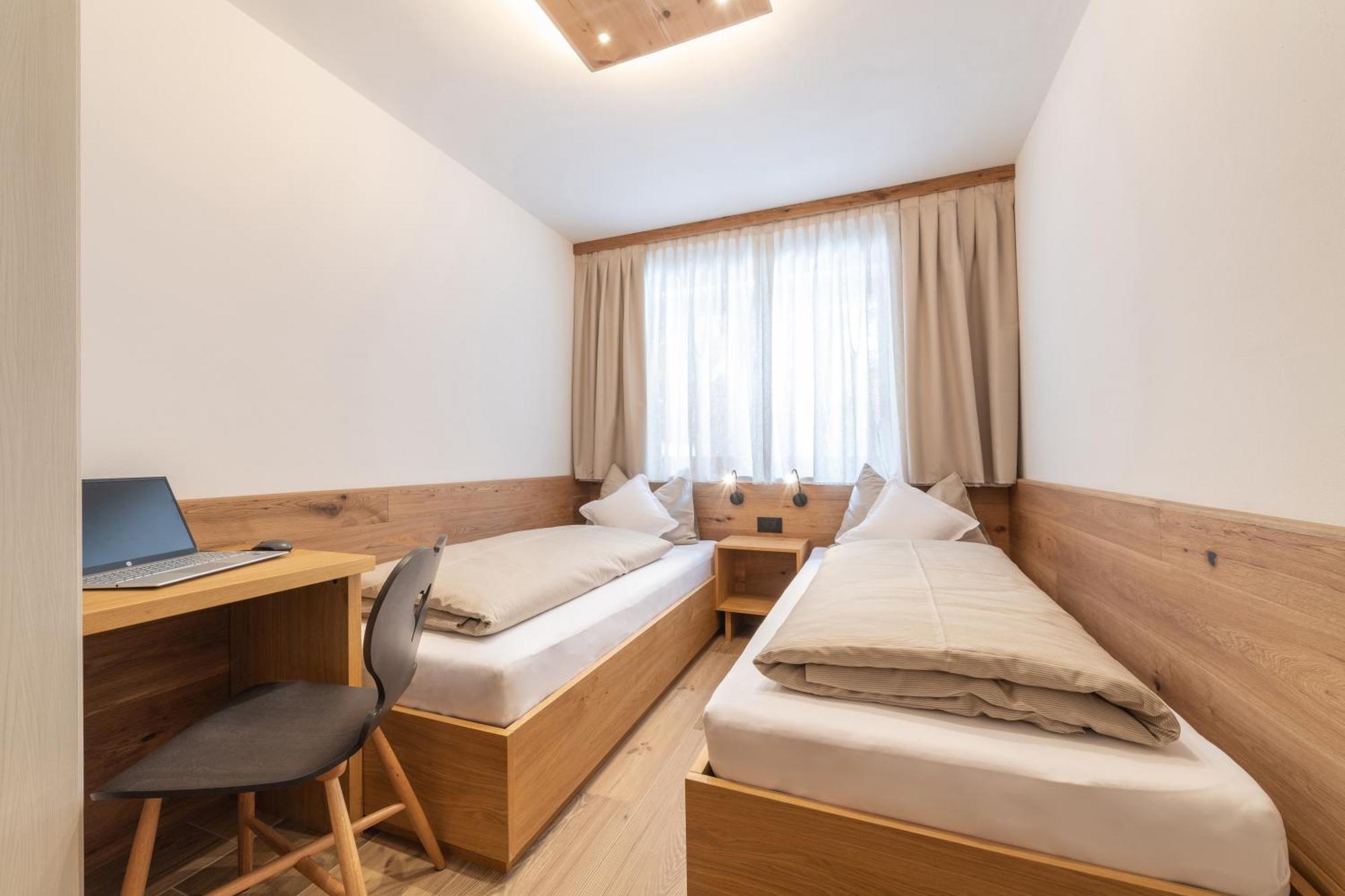 Ciasa Nene Franzl Aparthotel Badia  Ngoại thất bức ảnh